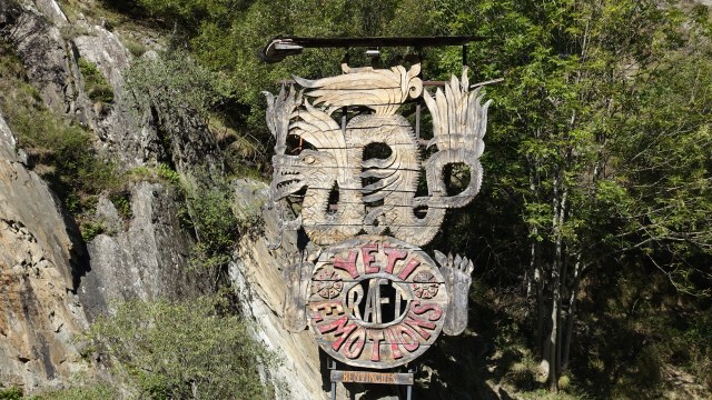 53EB8A2F-8D26-462E-A5A3-BFB7296DBF5D