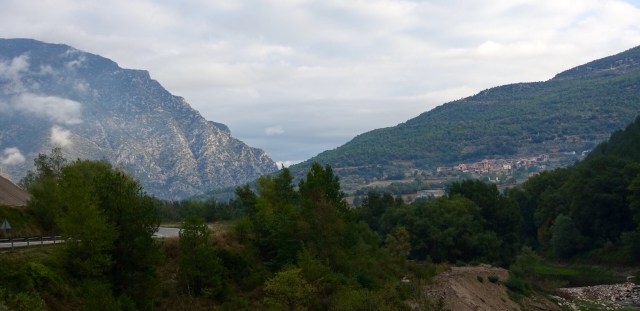 6C85071B-A6CC-4CE3-B008-0F80A6B1EEB9