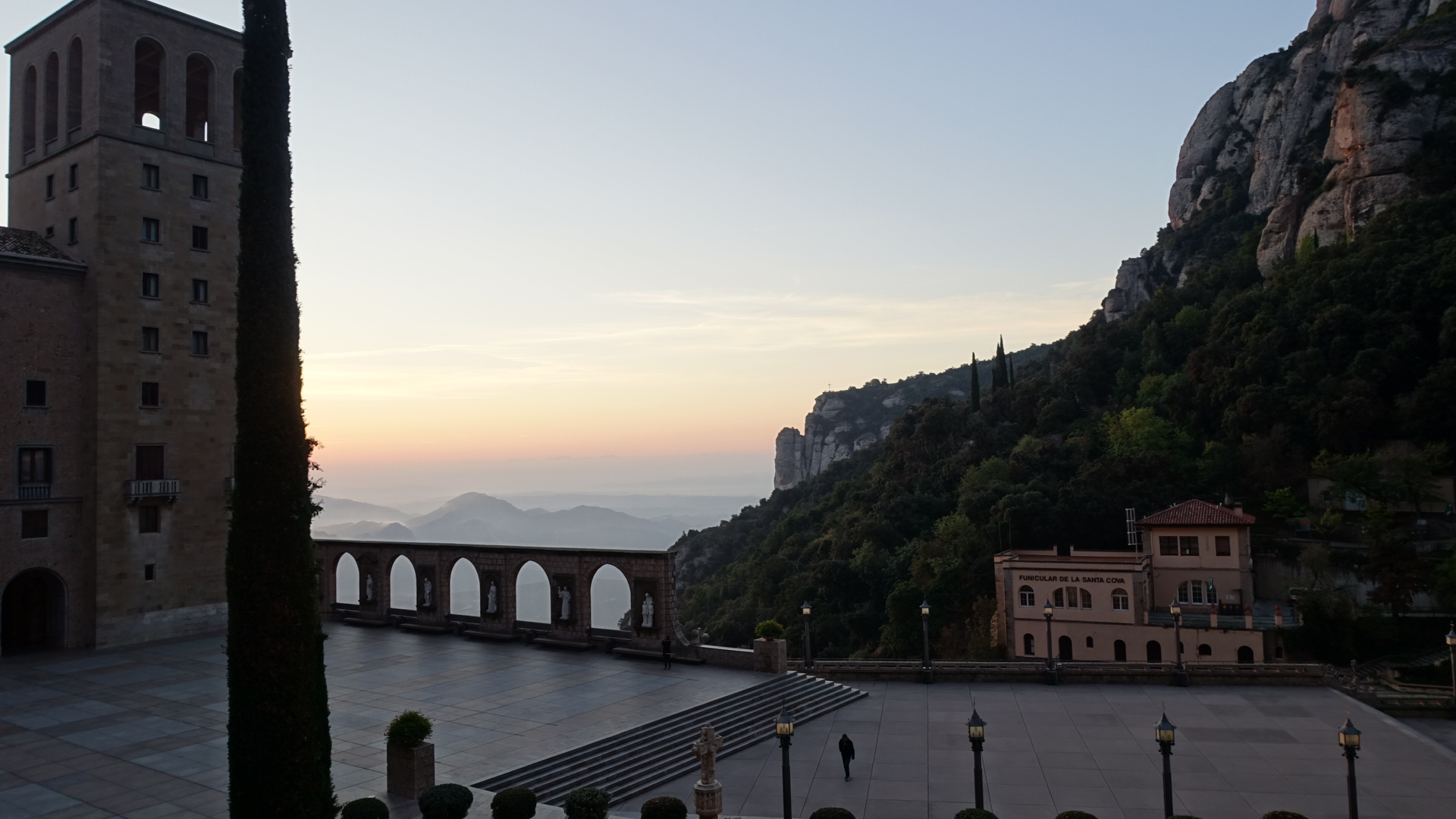 812FF594-A0FE-45F7-B407-5DD7557A5273