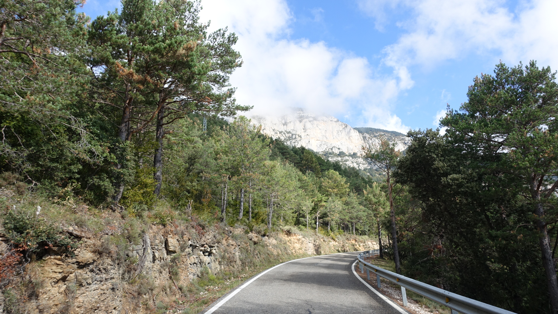 8AB9A673-7F26-48D6-B9FA-B038860369E5