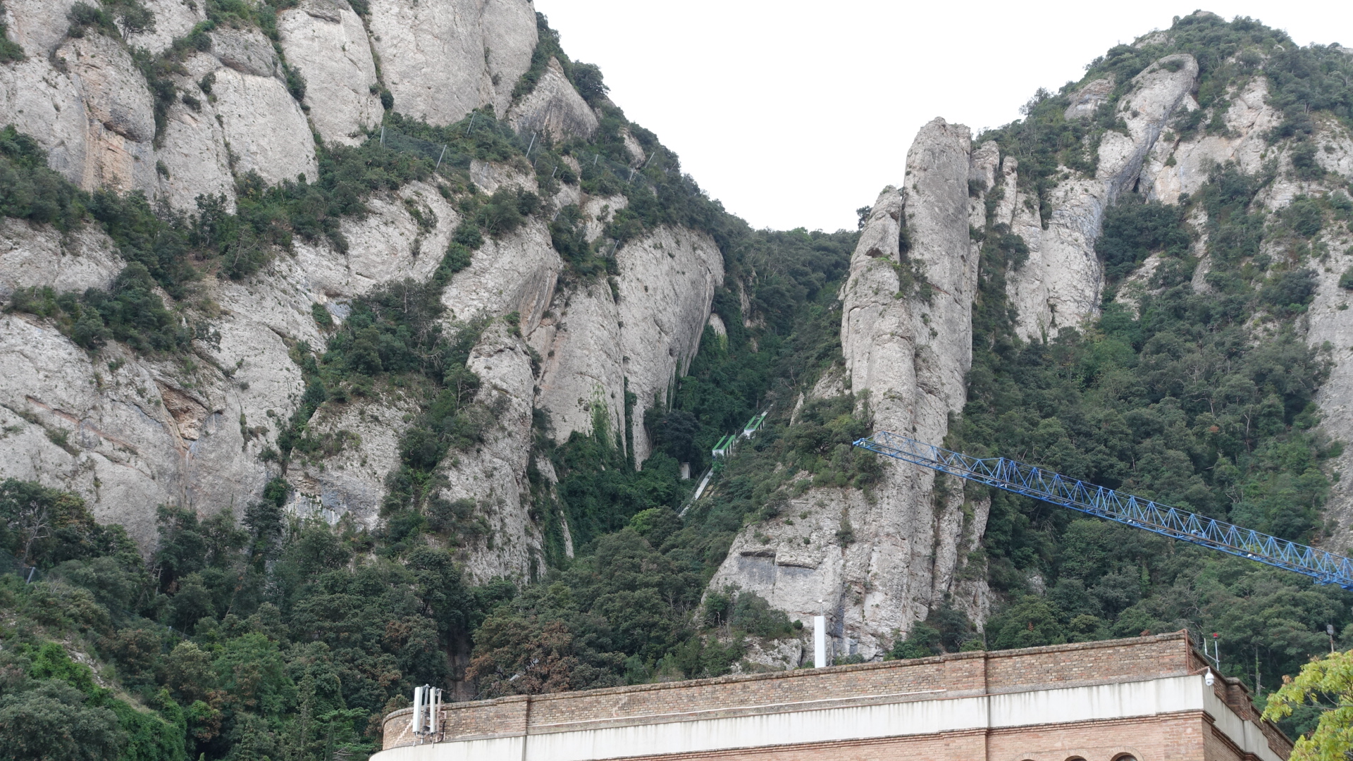 8CEB1E83-0E69-4E18-A278-DDF96AA6FC1A