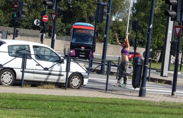 AE1A3728-0CBE-453A-B884-DD7D72F0D044