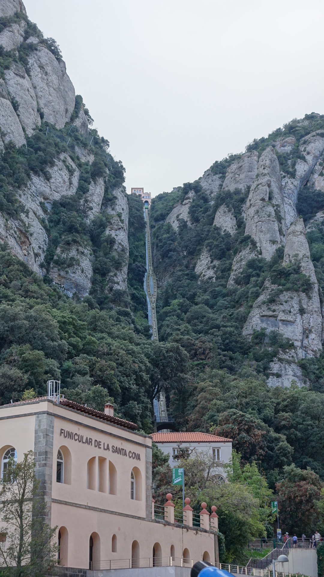 BEEE3E6E-E773-42C2-8015-77746B92B3F2