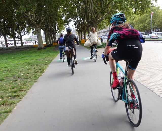 DAA022A9-CBA0-4FB0-997A-D24051BEEF56