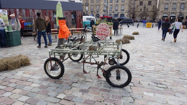 E2643036-E0C0-4970-9AE7-027F83E0AD75