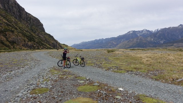 6FFC161E-F304-4C51-A8C2-5ACF67513B56