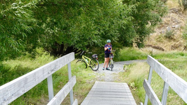 85F37B4C-A0D7-4C55-87B4-750027CD22CB