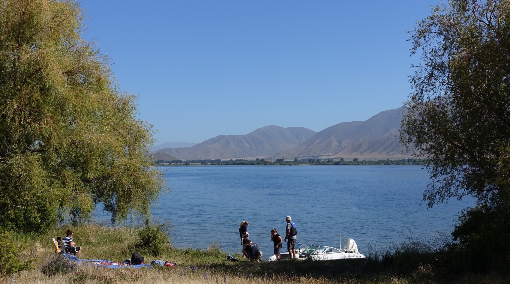 FDFEFA6A-0688-4C1D-9C9D-E50641D9D672