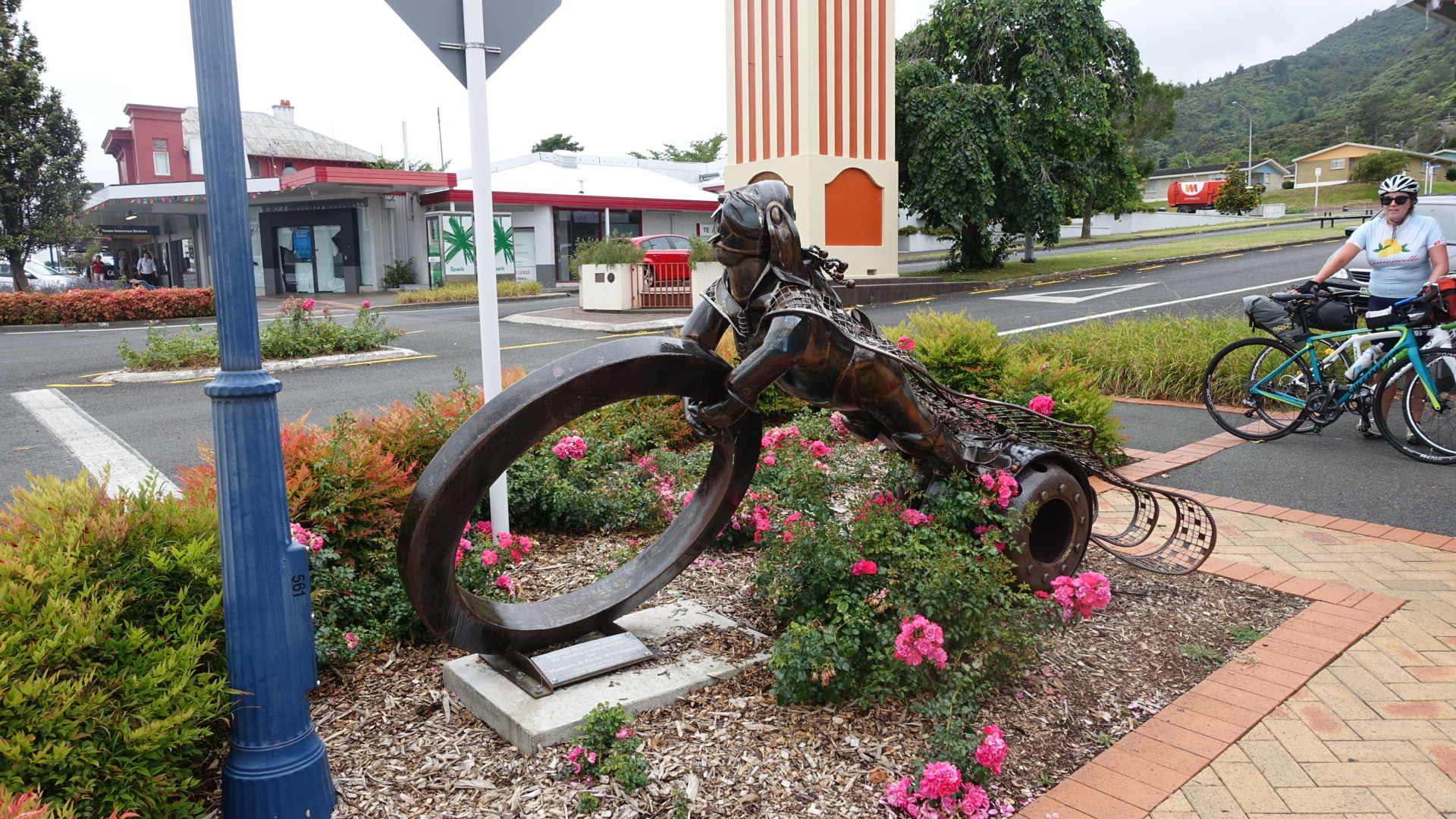 0E8083FF-68E6-4F07-BA45-8336188397EA