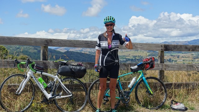 1E945AE9-1544-4B28-970E-83710E208BF5