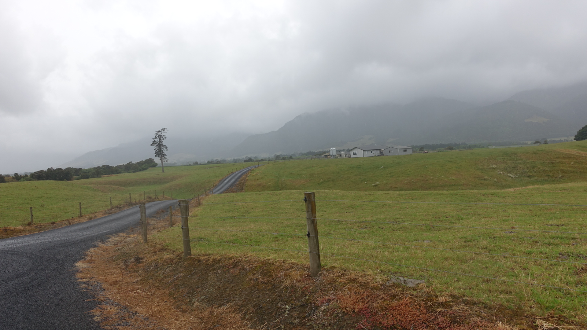 6761E101-B901-42B3-9063-67E2D91C351B