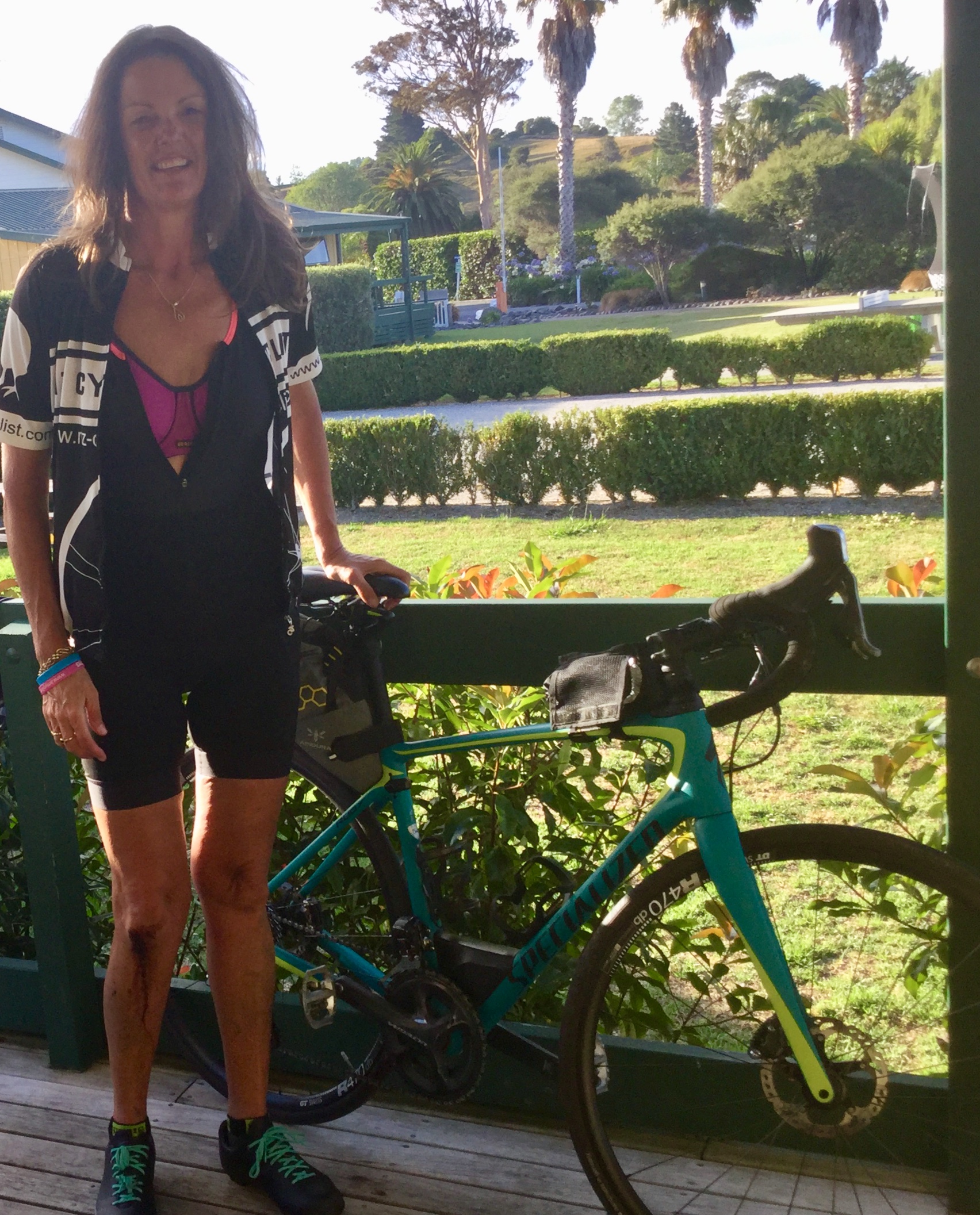 9F9AE4BA-6775-4FF2-A934-B9BFE0E258CC