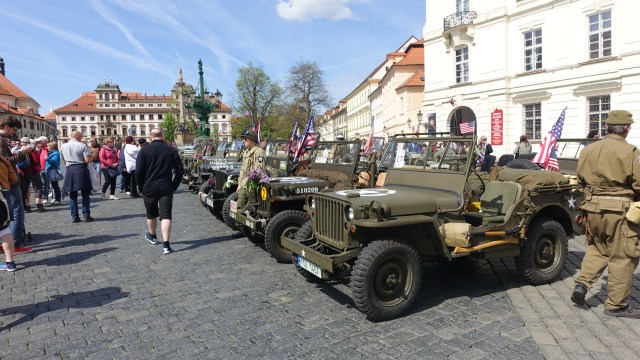 D960EE6B-4673-4775-8D7F-1E7F8DB17F68