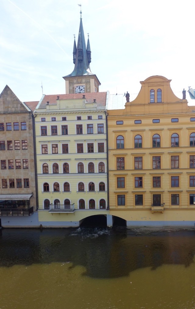 E362F081-FD6A-46EE-B3C5-9CBB8994BCDF