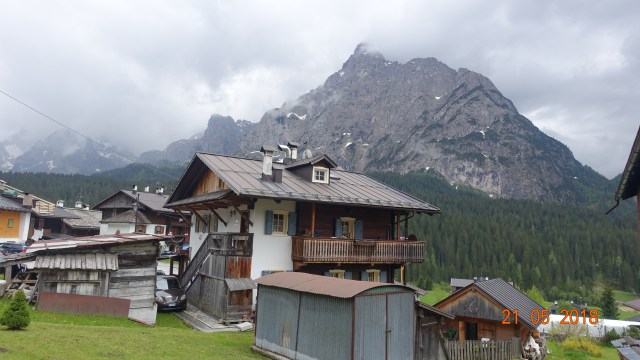 09C98DC2-E8AB-454E-B23A-32283546D190