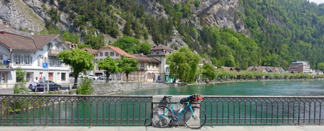 0C7AFB3D-664C-4DDE-9164-94A3D18CC7DE