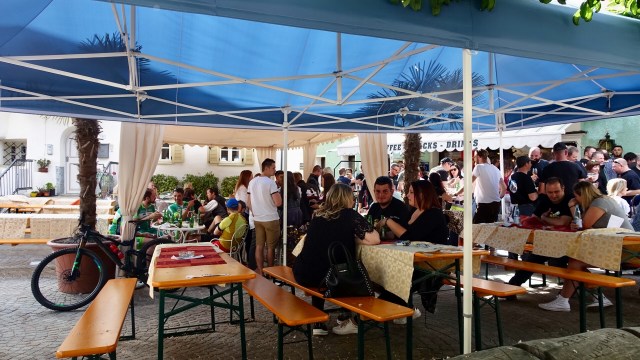 0CCB0F5D-3206-4CB7-9FAA-DC8FB4343011