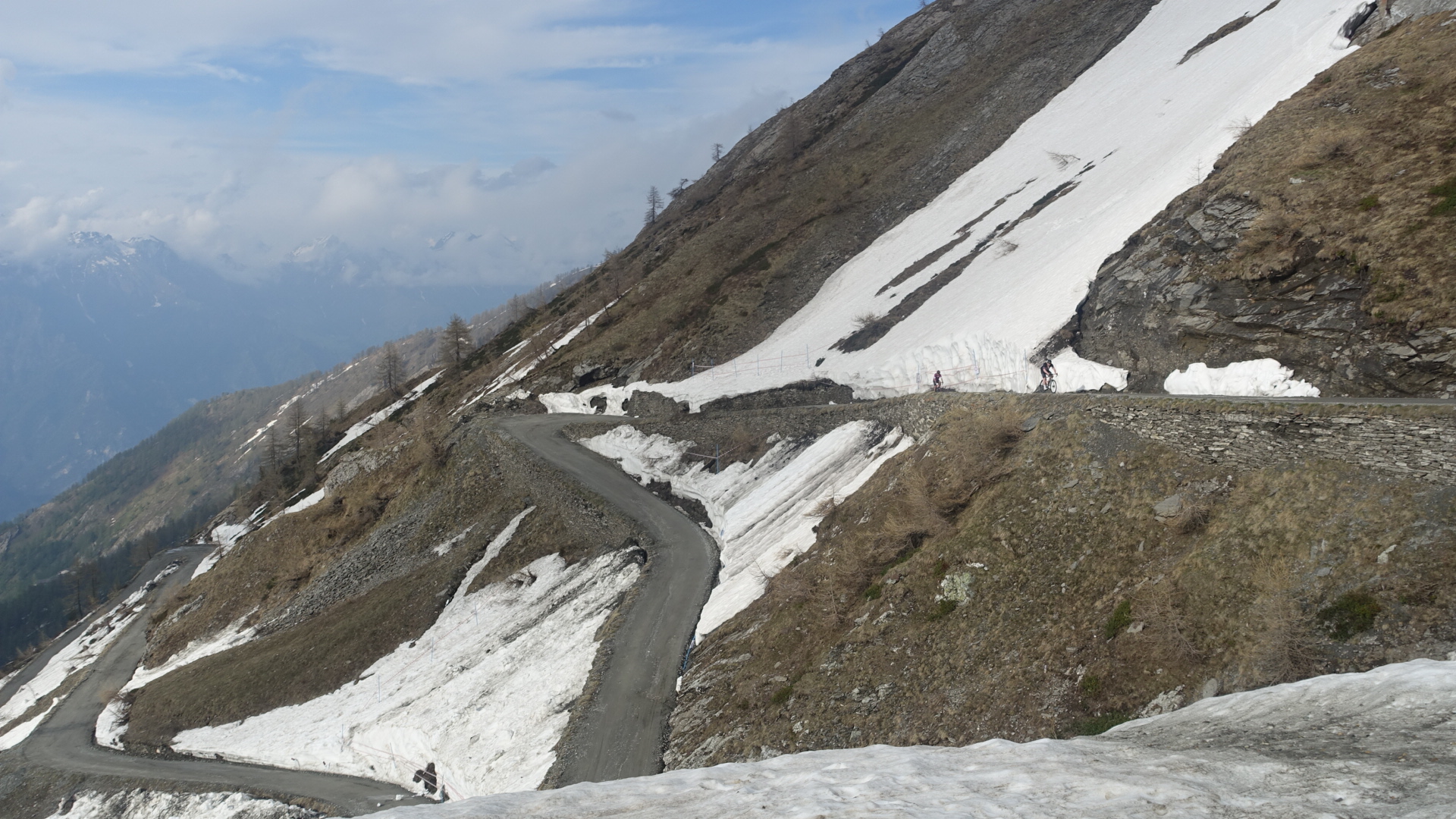 0D48078C-F826-4D45-8563-3AF0ECFA5659