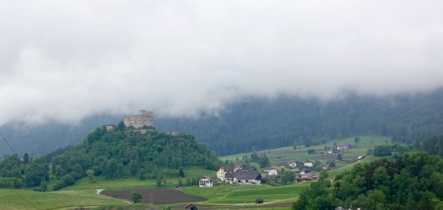 0E282C58-A24F-40D1-86D5-4B2A08C4EA80