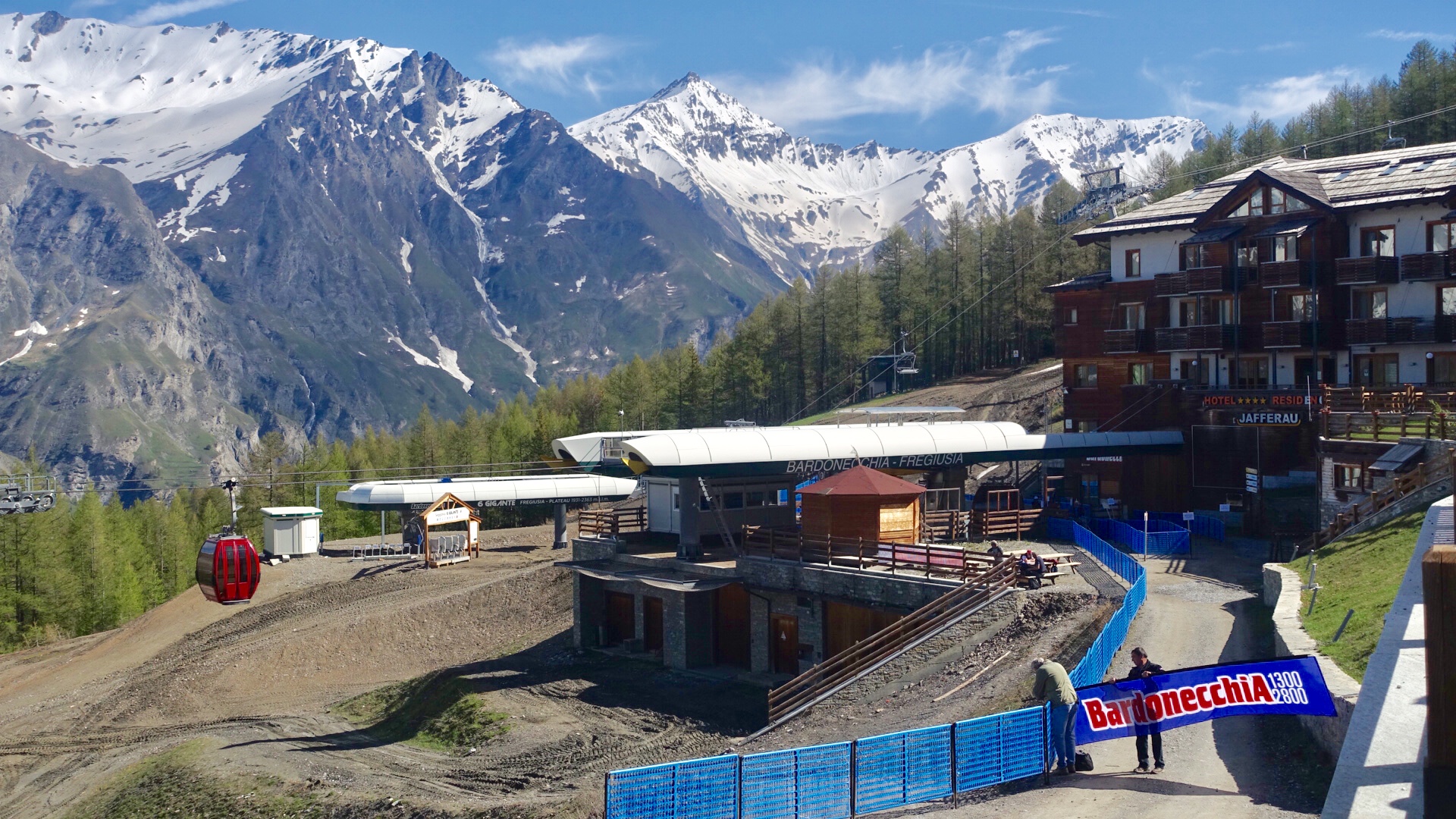 1358242C-3F60-4D34-BB45-9823BC536EA3