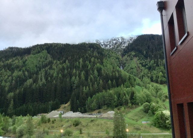 23B25F57-5116-420D-B022-941F71D3C35B