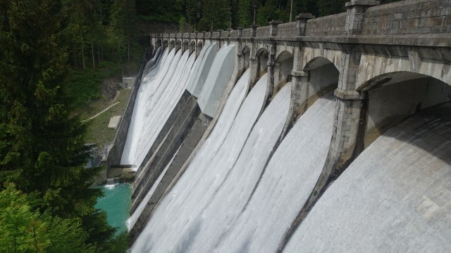 254A8082-E33A-4ECC-A6D2-90650EF83057