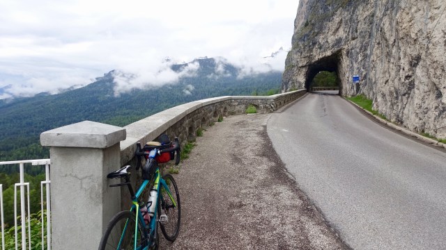 35861054-DB8F-41A4-9D59-E74778D75268