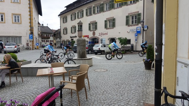 3F2EBA6B-39F4-48DC-B8DF-173E2B4F936A