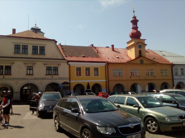 3F90E142-D35D-4FD2-9F5E-118B8DAFA2EF