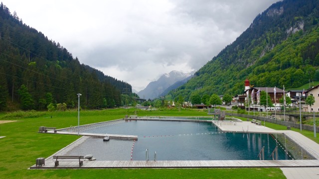 41709439-5932-4EBB-9C0B-A4ADE5071CB4