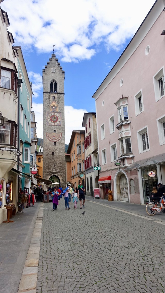 4A1F460E-3DAD-4E2D-AD96-F497A6D46CD6