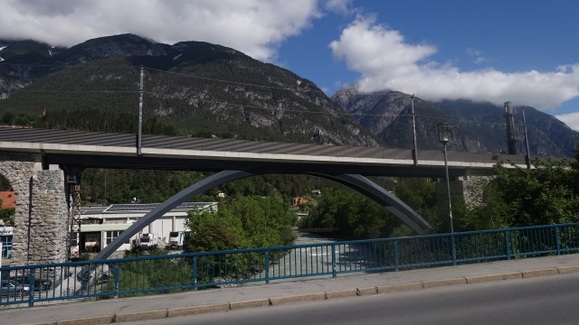 7329FC85-A79D-43E4-9C35-D59B52F549B9