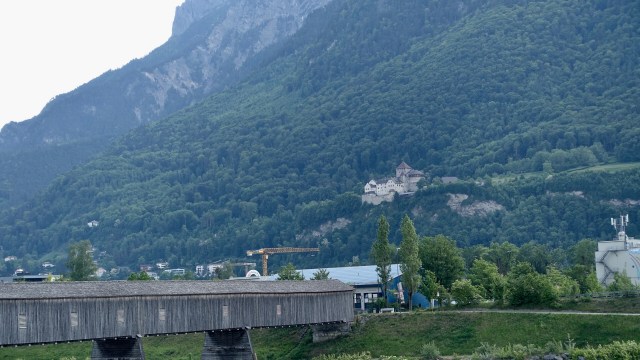 849DECCA-F1C0-48BA-A4F7-0EBCDD221A4C