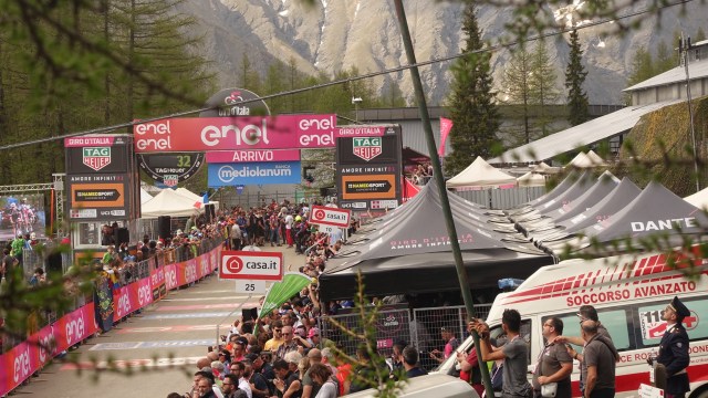 8B5E4AD9-B426-4945-B98E-02A828E16C1D