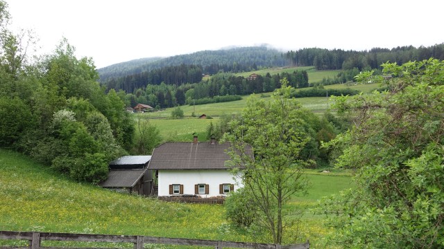 9490B5A6-13CC-4772-9400-31D01FA2066C