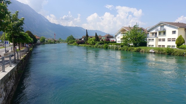 AB9A4558-7F28-479B-BD14-4E9D41396A09