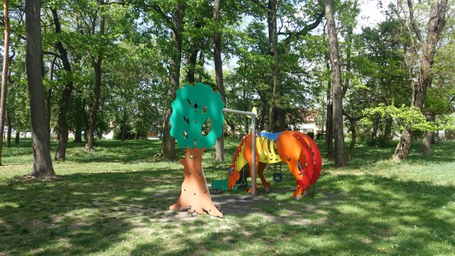 ABD5E1DF-F288-402B-BF03-EF9C054778B3