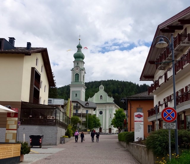 ADD98DA8-E6AC-494B-8161-73A5F9FC8505