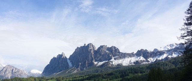 AFE8F765-C33E-4B16-A75A-ECA1A5A0FD7C