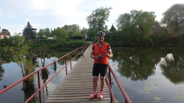 B12F97EE-CE43-410C-8AD2-5B48E4D29F72