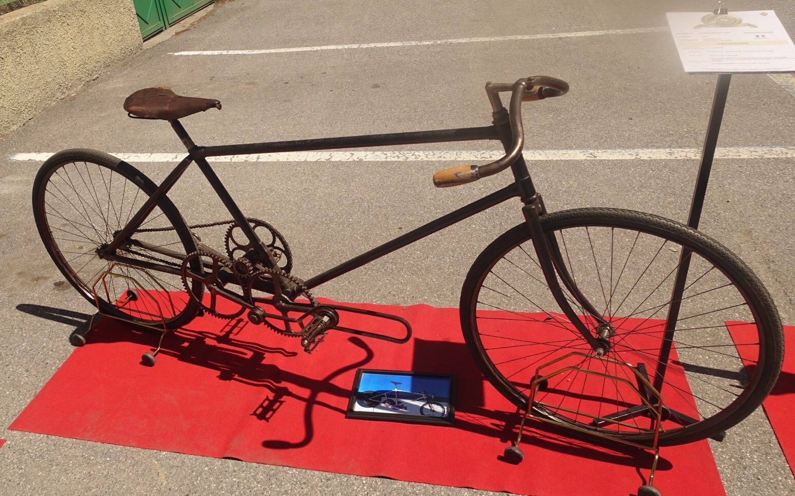 BB9035D4-5A73-4C2D-A2F6-62E462957452