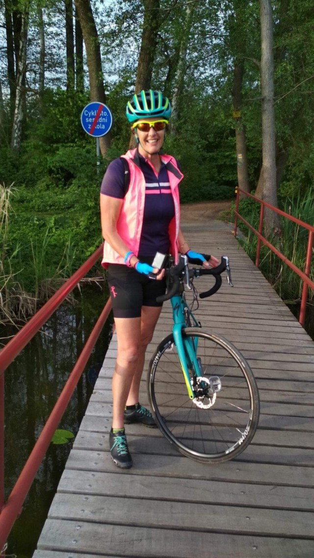 BDEFE371-460A-4E62-9633-67BF2252BFF8