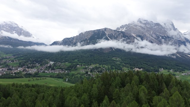 C62273B2-E758-4EE7-BF64-64B353E3FFF7