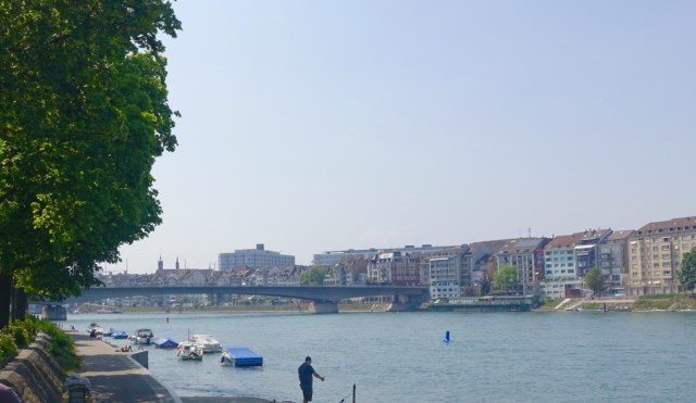 D909C80F-E055-4D39-8B5C-0833FEF2B4A6