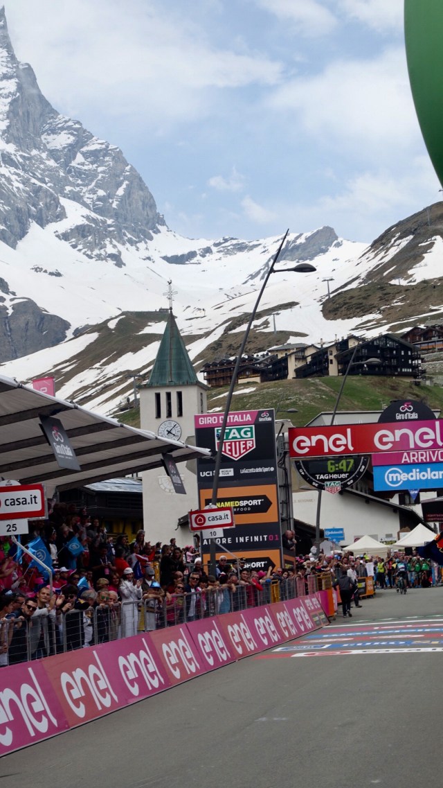 DE62CB7B-76B3-4F09-965C-1949DAC20B1D