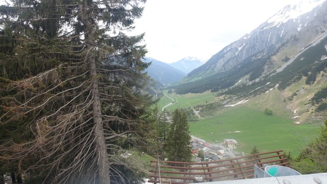 E7601FF4-634D-4C9B-A20D-EE24E087B362