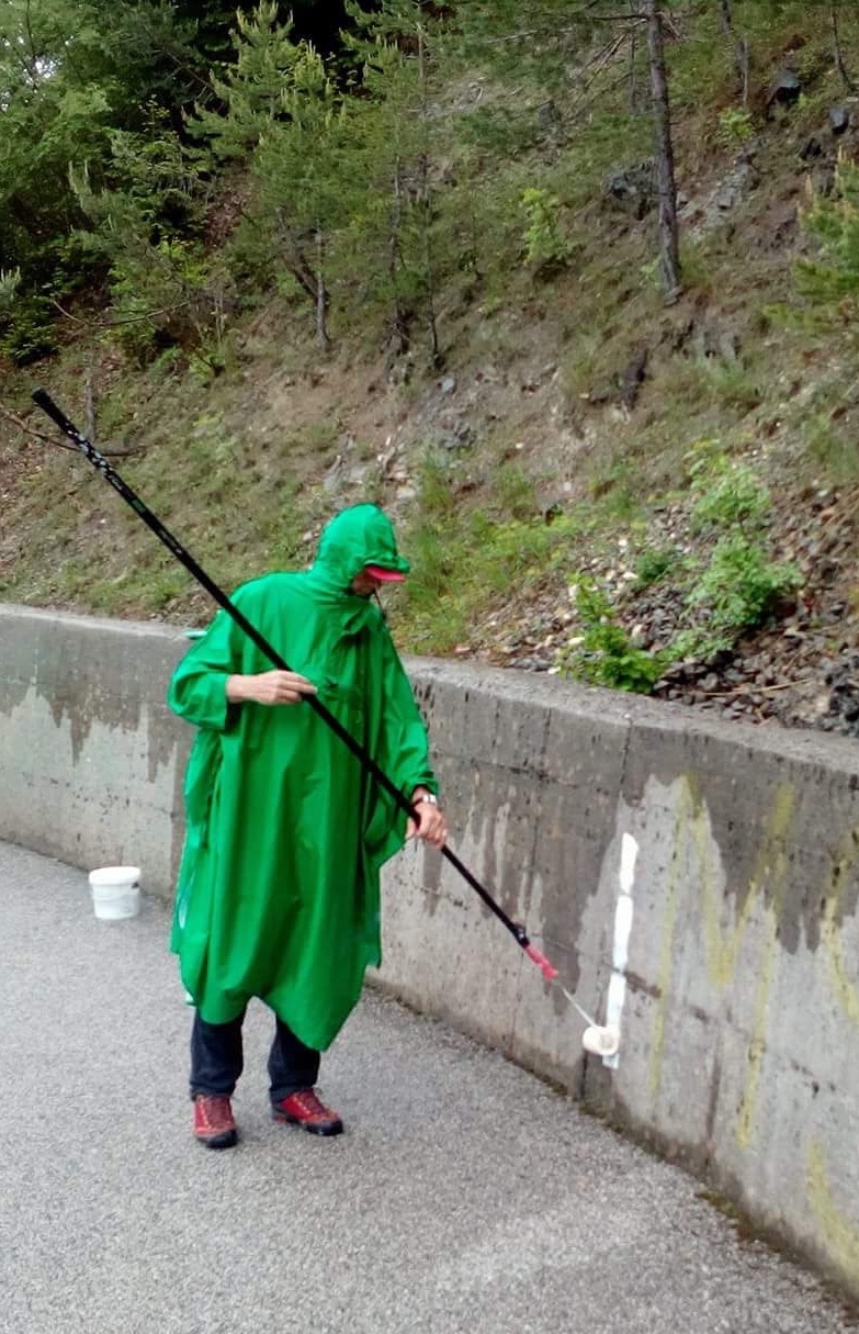 F55BE9B9-EABA-4E66-BFC5-4F264995DB36