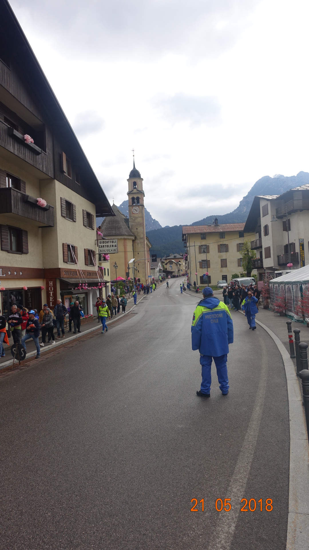 FB22CC61-70E8-441C-BAC7-C12F38BC07E4