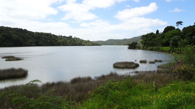 D718F962-70C7-49EF-AEBC-690C4F02F45D