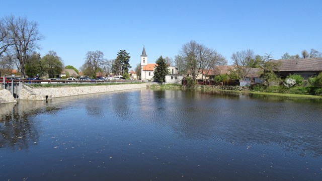 16BEE7FC-6174-40E7-B103-7827F0436CA7